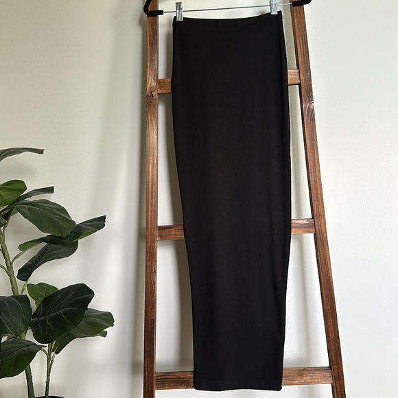 🆕 Vici Olivaceous Ruched Maxi Skirt - Picture 3 of 5